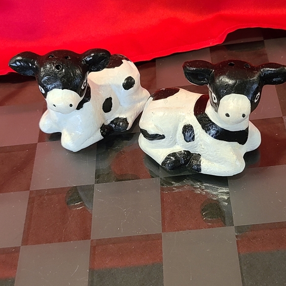Salt & Pepper Shakers for sale Cow collectible - Picture 4 of 10
